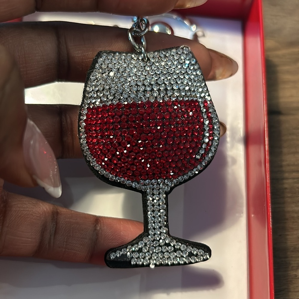 Crystal Rhinestone Mini Wineglass KeyChain KeyRing - Picture 3 of 4